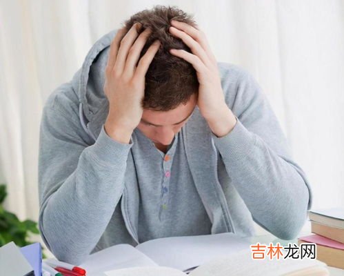 有油耳的人都有狐臭吗,油耳屎一定有狐臭吗