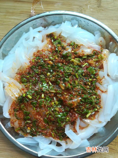 荆芥拌凉粉做法步骤,凉拌荆芥需要焯水吗