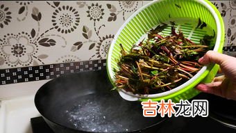 香椿头要焯水么,吃香椿用焯水吗