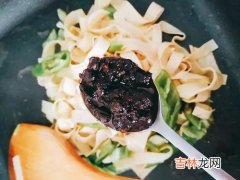 尖椒炒豆皮的家常做法,尖椒豆皮怎么做