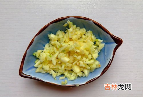 四季豆焯水要几分钟,四季豆用开水焯几分钟