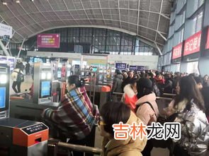 大雪天高铁受影响吗,下雪动车和高铁会不会停?