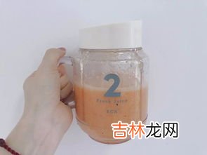 白酒摇一摇泡沫多久消失才算好酒,白酒摇晃后出泡沫能看出酒精度是怎么回事