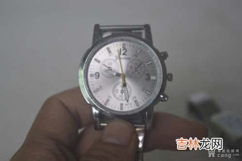 什么类型的手表走时最准,机械表和石英表哪个走时更准确？