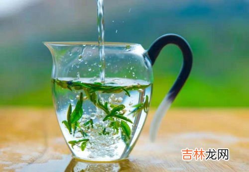 金银花和绿茶泡水的功效,金银花和绿茶能一起泡吗