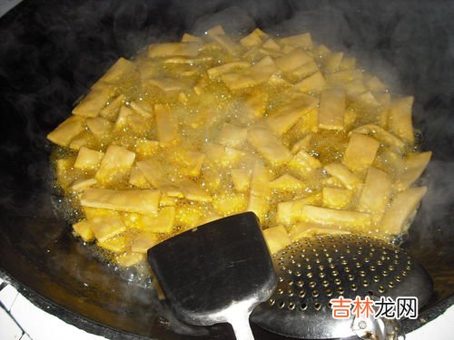 铝锅可以油炸东西吗,铝的炒菜锅对身体有害吗