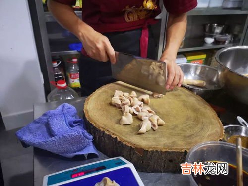 红烧肥肠面的做法步骤,红烧肥肠面的做法步骤图，红烧肥肠面怎么做