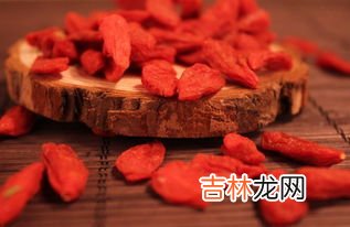 枸杞粘成一坨还能吃吗,枸杞黏黏的粘在一起还能喝么