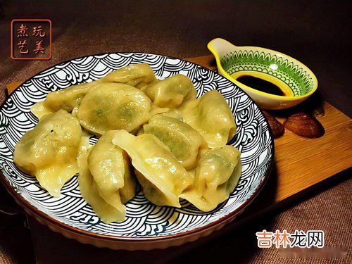 饺子里包糖寓意什么,大年初一饺子里为什么要放钱、糖、糕