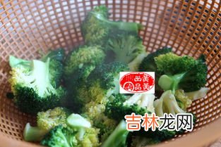 西兰花出黄籽还能吃吗,西蓝花变成了黄色还能吃吗？