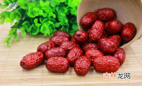 红枣泡水一次放几个,黑枣和红枣泡水的比例?一起泡水的话一天不可以超过多少颗