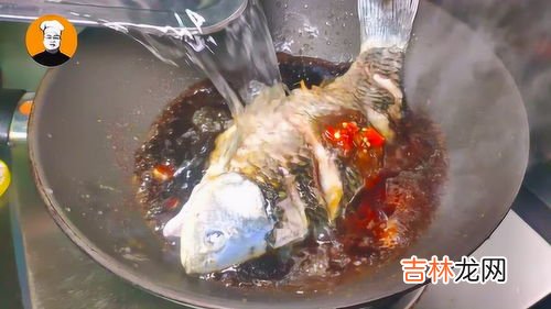 鲫鱼吃什么食物,鲫鱼喜欢吃什么食物