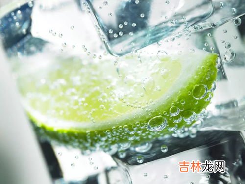 苏打水有气吗,我在超市买了一瓶是世罕泉天然苏打水,喝起来怎么没有气泡啊,苏打水不都是有气泡的吗?