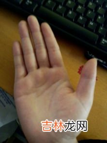 后背有旋代表什么意思,男孩后背有个旋命理说法