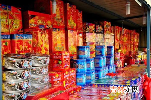 小呲花算烟花爆竹吗,呲花是什么？