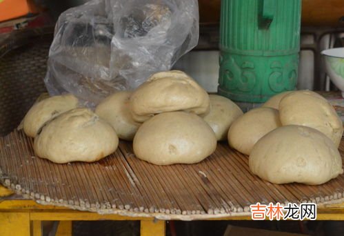 馒头上的红点材料哪里卖,蒸桃馒头上的红色是什么东西什么地方有卖的？