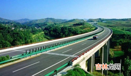 零下几度高速公路才会结冰,高速结冰多少温度结冰?