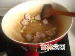 家常土豆炖排骨,排骨炖土豆的做法步骤