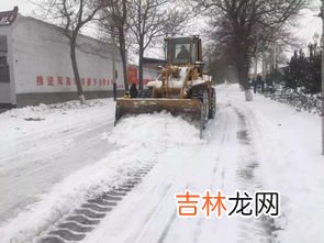 下雪后高速会清理雪吗,下雪高速上有人除冰吗