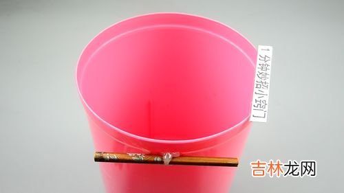 塑料袋放哪个分类垃圾箱,塑料袋是什么垃圾 有残留物的塑料袋应该投放到干垃圾类