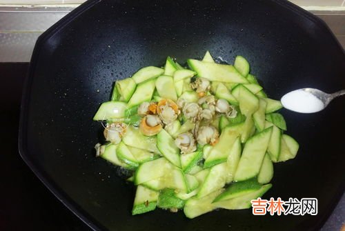 鸡蛋炒扇贝肉如何做,扇贝肉怎么炒好吃又简单的做法