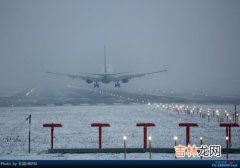 下雪影响飞机出行吗,下雪对航班有什么影响呢，