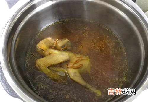 鸽子汤怎么炖不上火,鸽子汤上火吗 鸽子汤怎么炖最降火