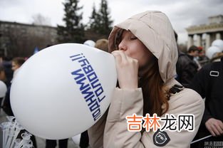 首次载人太空飞行是什么飞船,第一次载人飞船是神舟几号?