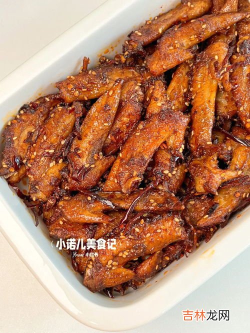 干辣椒为什么先泡水,炒菜前,尤其是水煮鱼,干辣椒泡水起什么作用看，还有麻椒也用水泡