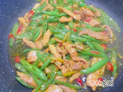 男朋友说竹笋炒肉是什么意思,“竹笋炒肉”是骂人的吗？是又指什么意思？谢谢。急…