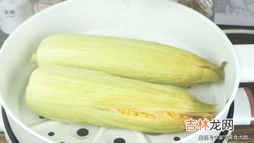 蒸玉米是用冷水蒸还是热水蒸,玉米是放水里煮还是蒸-做法须知