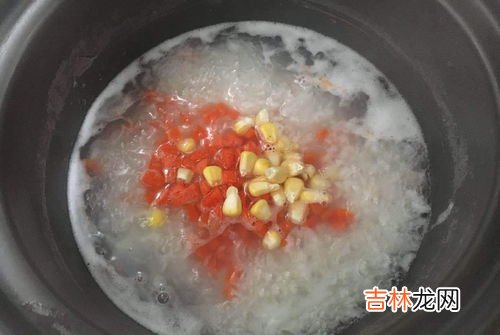 大米粥含糖量高吗,一碗米饭和一碗粥哪个糖分高？