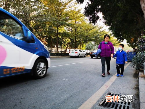 雪糕筒路障叫什么,雪糕桶专业术语叫什么