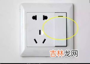 插板进水可以用热风吹吗,插座进水了还能用吗?