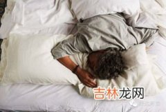 睡觉应该南北睡还是东西睡,睡觉要南北睡还是东西睡？