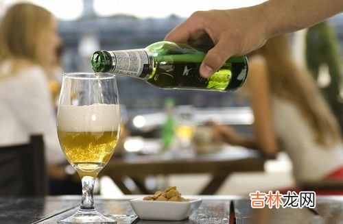 中午喝两瓶啤酒下午6点能吹出来吗,昨天晚上喝酒，今天中午能不能吹出来？