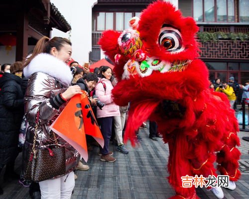 舞狮子是什么节日民俗,舞狮习俗