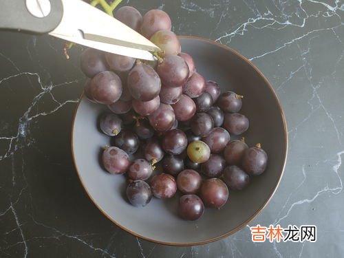 洗水果用小苏打还是碱,洗水果用盐好还是小苏打好
