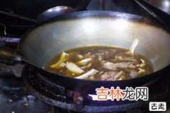 粉丝汤里面可以放什么配菜,银耳粉丝汤的做法大全家常