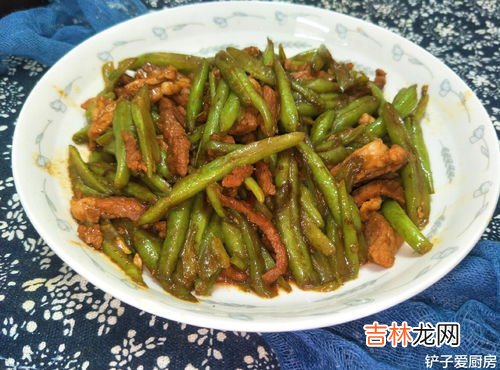 炖豆角放碱还是放小苏打,豆角如何才能炖出泡？？