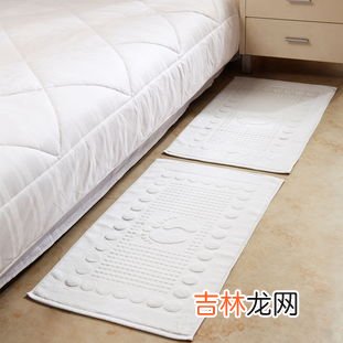 地巾在浴室的使用方法,酒店中,地巾是做什么用的