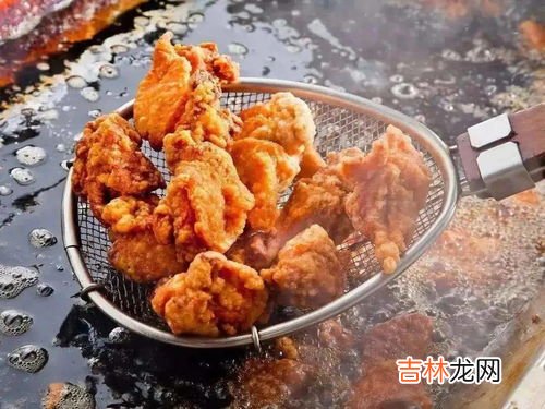 煎炸食物时油温不宜过高的原因是,油炸食品时油温不宜超过