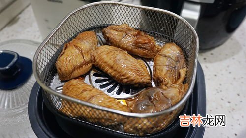 空气炸锅中间是否可以随时抽出,空气炸锅中途要抽出要暂停吗?