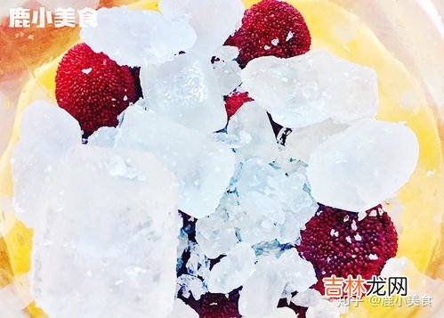 杨梅酒冰糖和酒的比例,10斤杨梅酒要多少冰糖