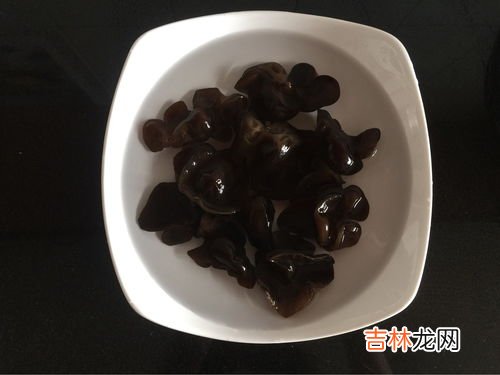 木耳泡好捞出能放多久,泡发的木耳能放多久?