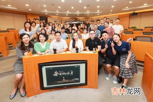 演讲和朗诵的区别,“朗读”与“演讲”有什么区别?