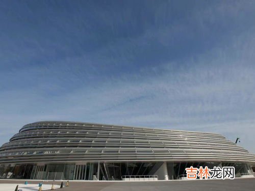 冰墩墩头上的彩色光环象征着什么,冰墩墩的特点和寓意是什么?