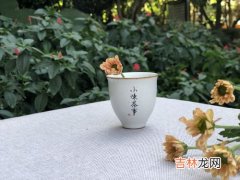 茶叶的萎凋是什么意思,在生产红茶的步骤中第一步是萎凋请问该步骤的作用是什么？