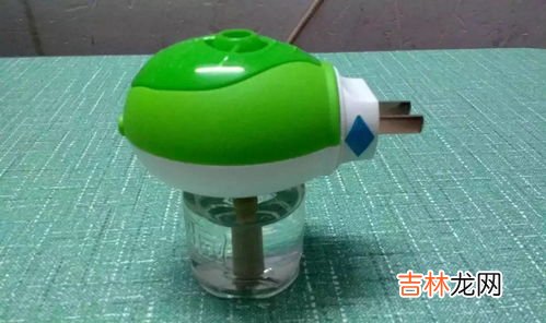 电蚊香液放在床头对人有害吗,电蚊香液可以横着插吗 电蚊香液能放床头吗