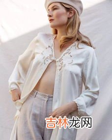 桑蚕丝衣服白痕怎么处理,我有一件黑色的桑蚕丝的衣服，洗过后外表总是有一层白色的东西，请问如何能去掉？